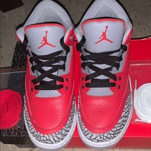 Red cement 3s size 6Y boys grade school